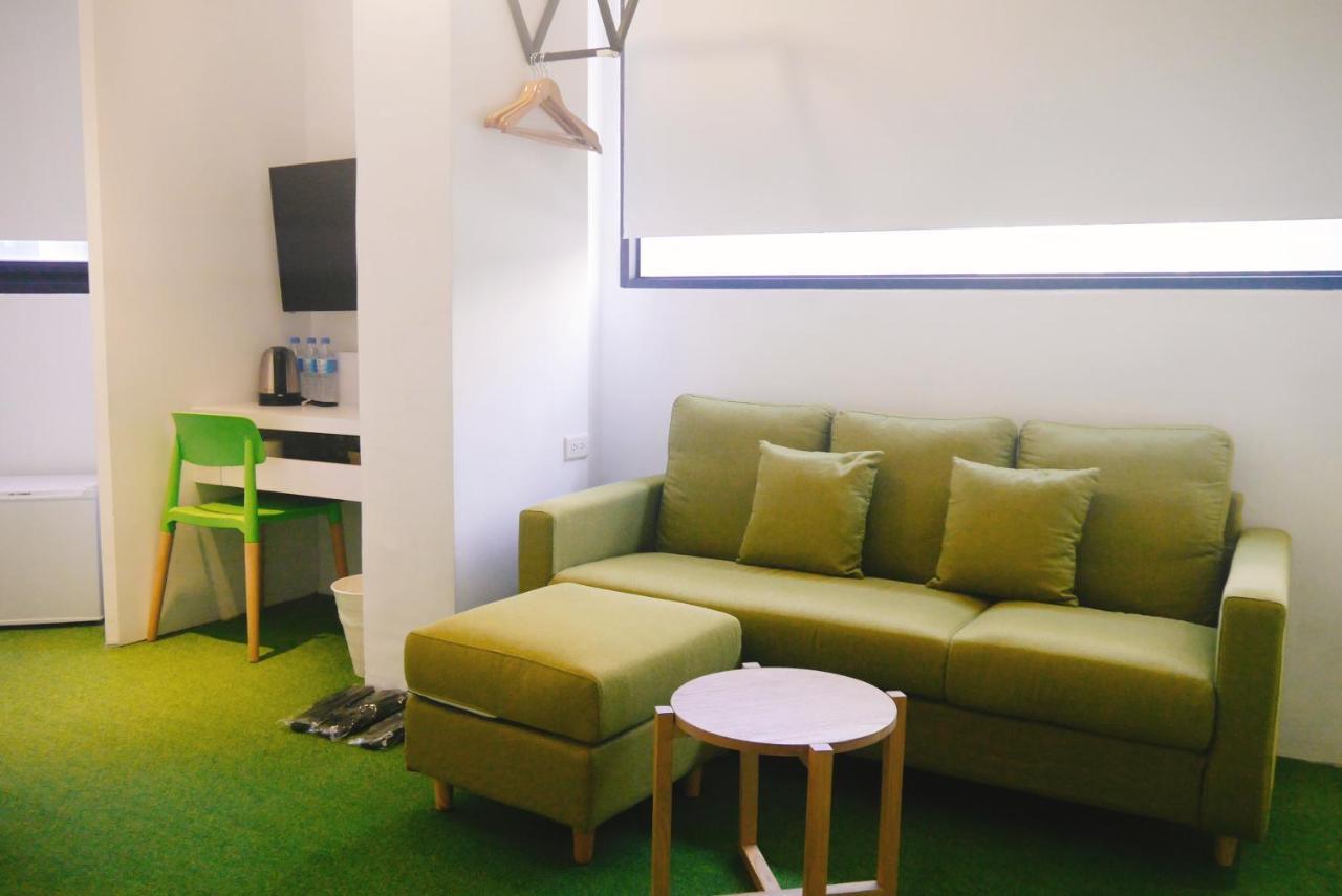 Time Flyer Hotel Đài Trung Ngoại thất bức ảnh