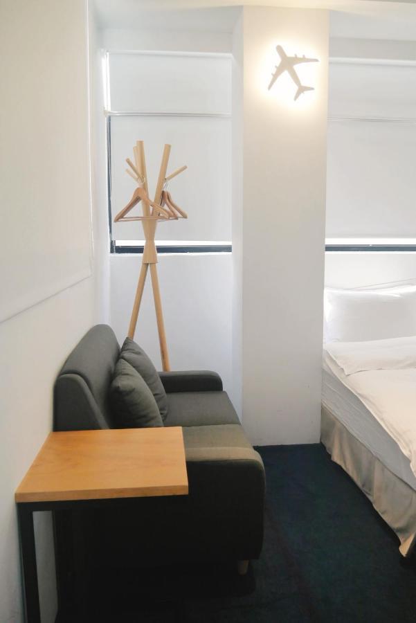 Time Flyer Hotel Đài Trung Ngoại thất bức ảnh