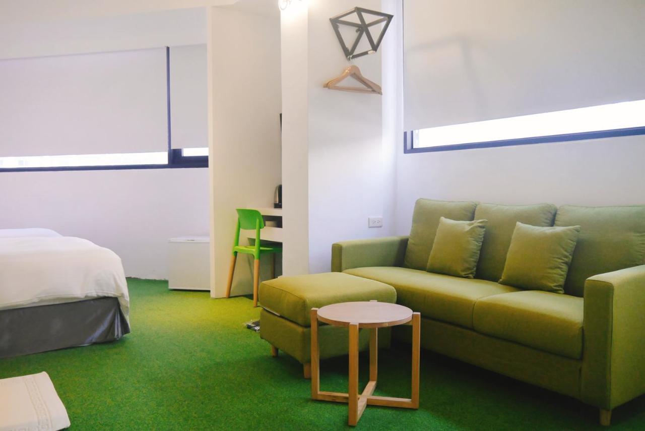 Time Flyer Hotel Đài Trung Ngoại thất bức ảnh