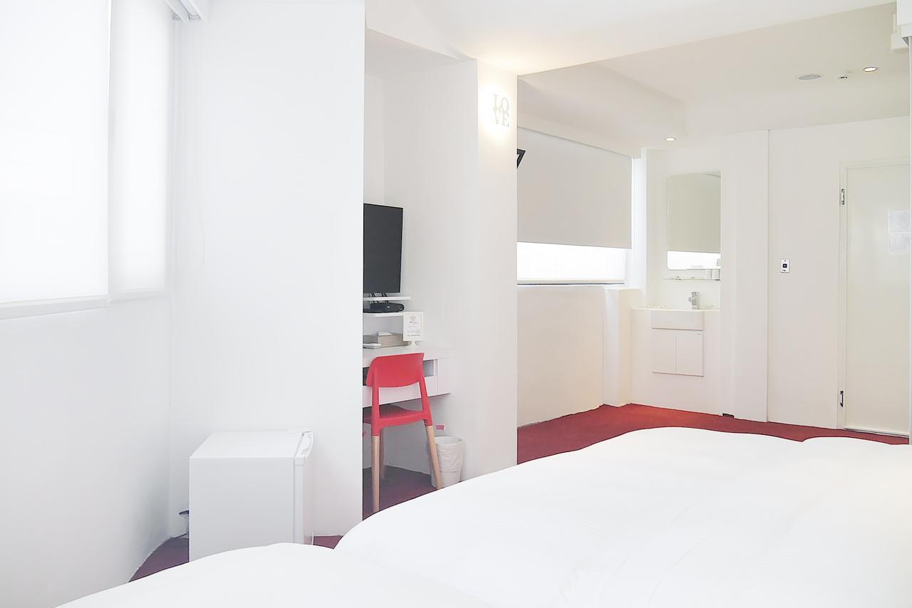 Time Flyer Hotel Đài Trung Ngoại thất bức ảnh